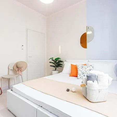 Apartment 42 - & Access Himare