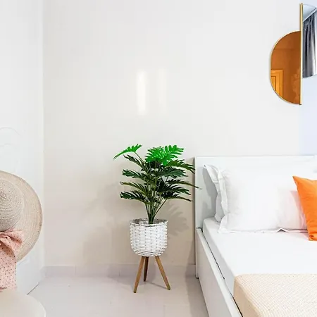 Apartment 42 - & Access Himare